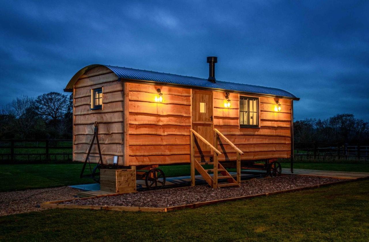 Monkwood Shepherds Hut - Ockeridge Rural Retreats Worcester Exteriör bild