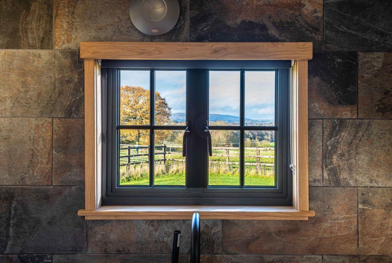 Monkwood Shepherds Hut - Ockeridge Rural Retreats Worcester Exteriör bild